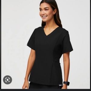 FIGS women's Black Amapa - Slim V-Neck Scrub Top - XS / Black